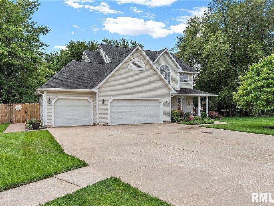 820 E Spruce St, Chatham, IL 62629 Zillow