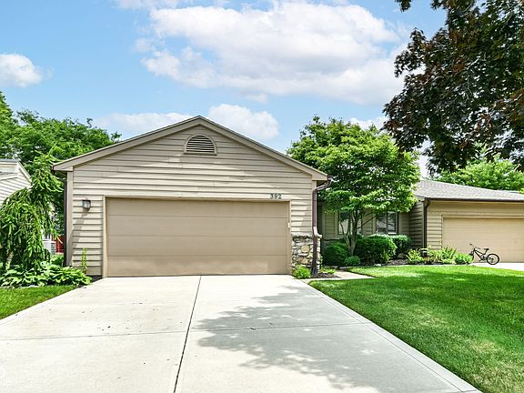 2nd image of 392 Sandbrook Dr
