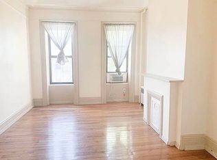 215 Kent St APT 3R, Brooklyn, NY 11222