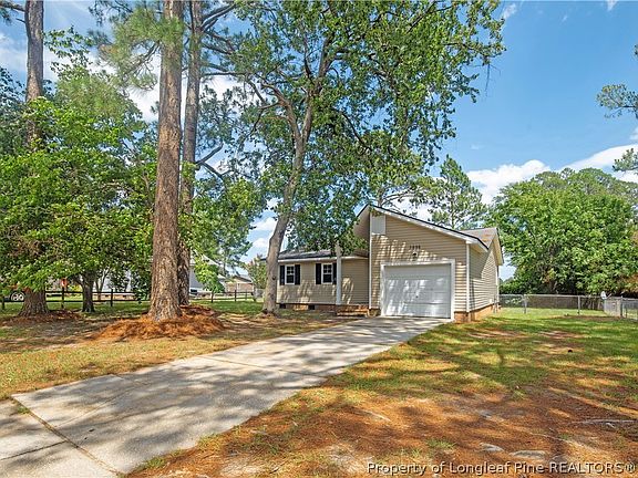 2nd image of 3695 Applegate Rd