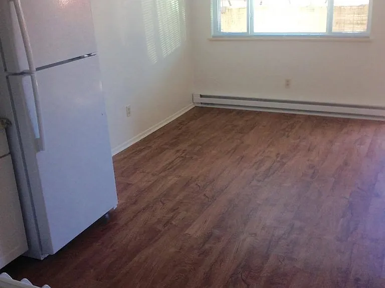 715 Parker St — Photo 11