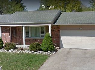 1909 Luxury Ln, Quincy, IL 62305