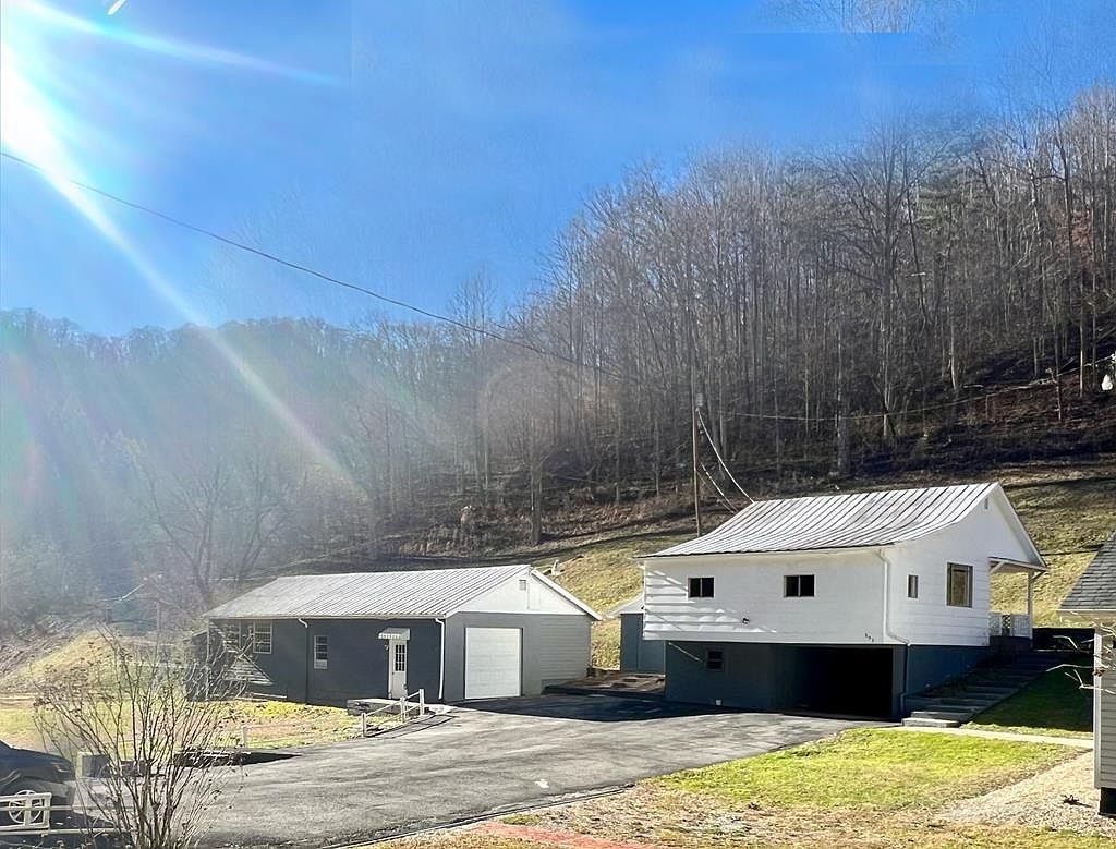 893 Harolds Branch Rd, Pikeville, KY 41501 MLS 121333 Zillow