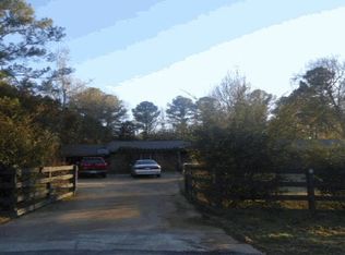 920 Smokey Rd, Newnan, GA 30263