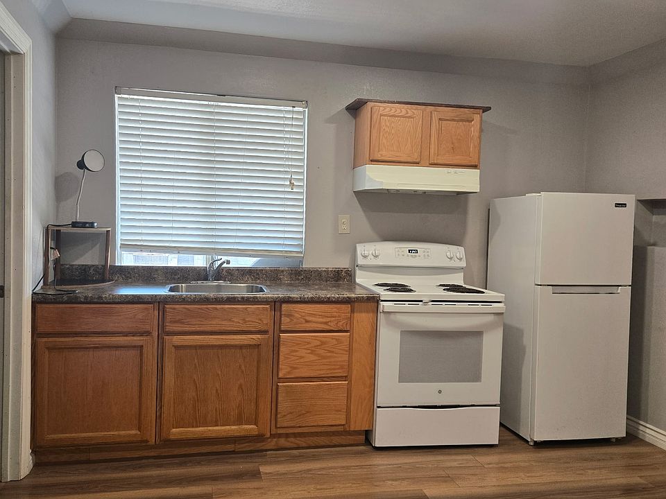 1st image of 2102 Gambier Dr