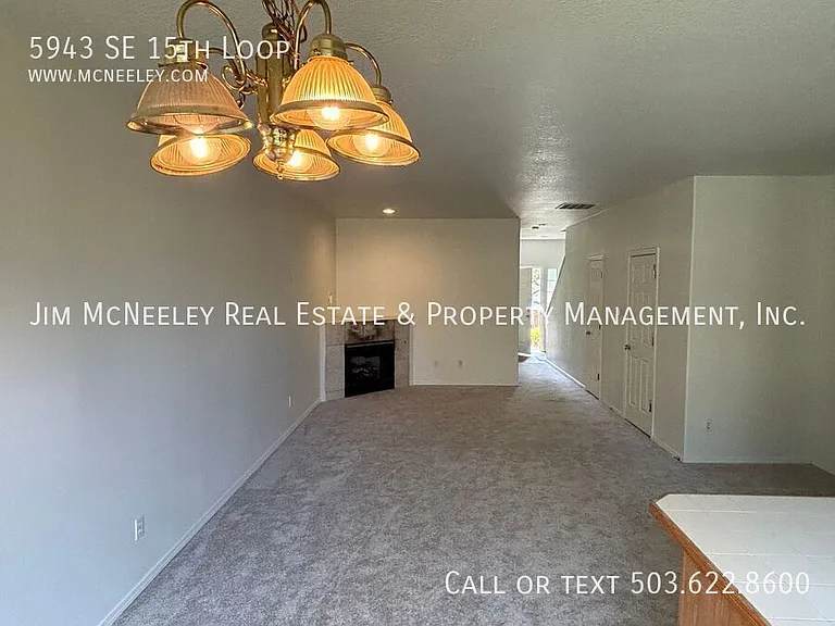 5943 SE 15th Loop — Photo 3