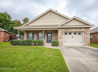 931 Old Towne St, Gulfport, MS 39507