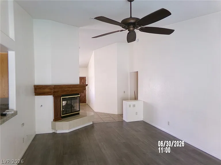 809 Long Branch Dr — Photo 10