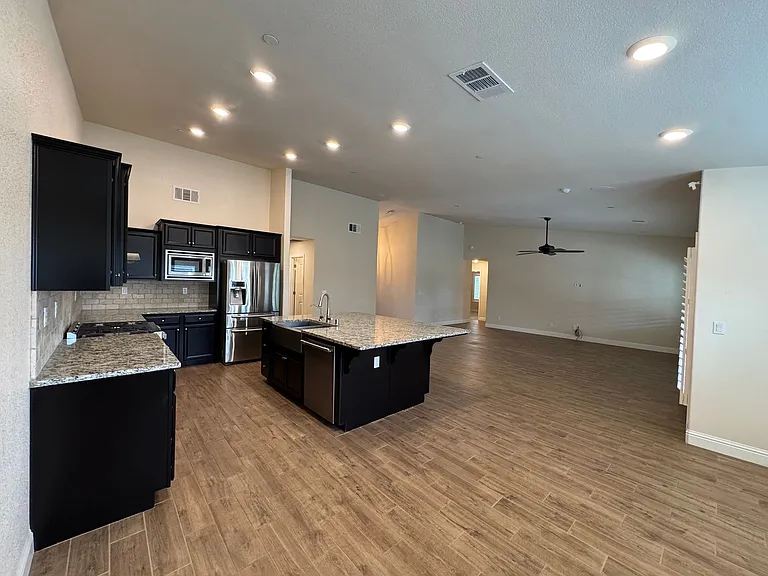 493 S Crescent Ln — Photo 6