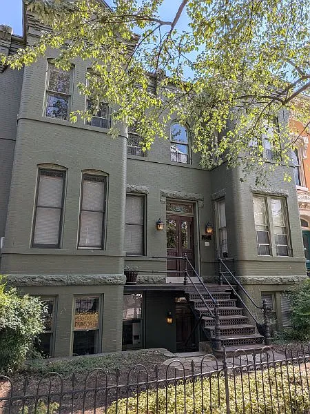 635 G St SE #B