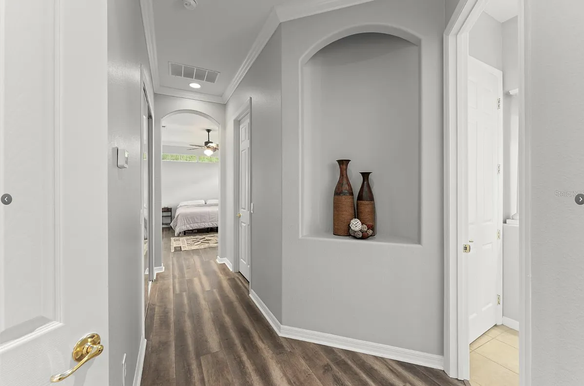 4 bed, 5.0 bath, 5049 sqft, $6,000 — Photo 4