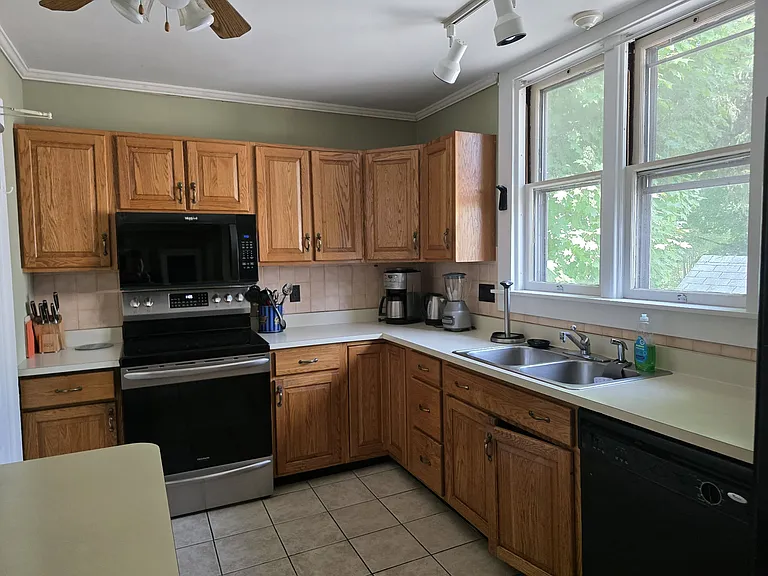 122 Oak St #3 — Photo 22