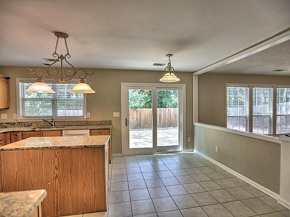 2nd image of 3527 Chastain Glen Ln NE