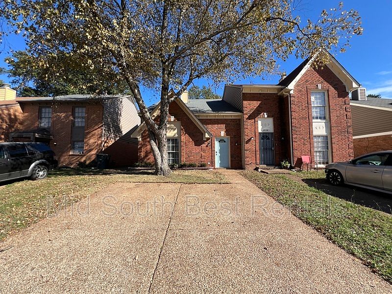 1st image of 3724 Wax Myrtle Dr