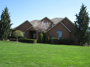 3575 E Peddlers Ct, Poland, OH 44514