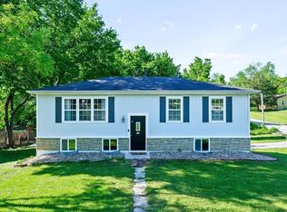 13647 Lawrence Ave, Bonner Springs, KS 66012