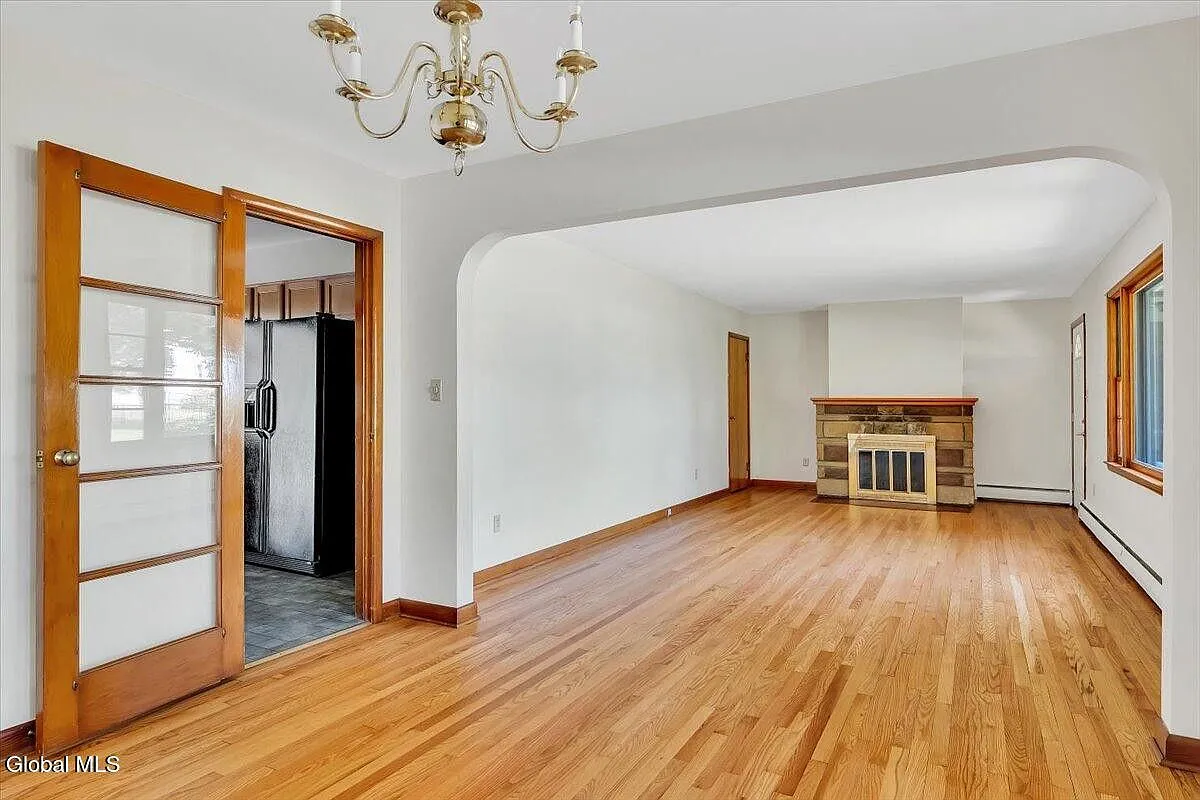 3 bed, 1816 sqft, $3,450 — Photo 4