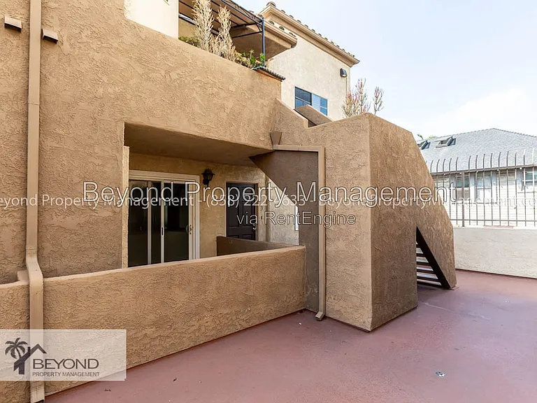 2608 Broadway #3 — Photo 4