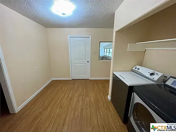 2905 Taft St — Photo 7