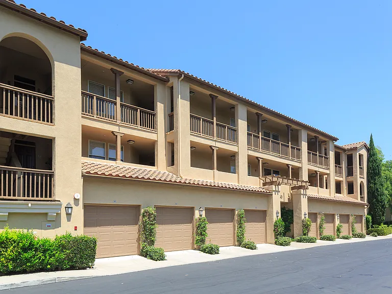 Estancia Apartment Homes — Photo 6