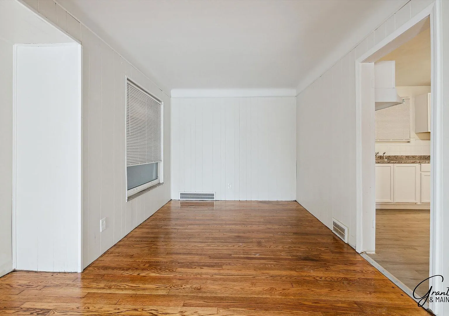 $1,300/month - 3 Bed 1 Bath Single Family Home in Detroit — Photo 4