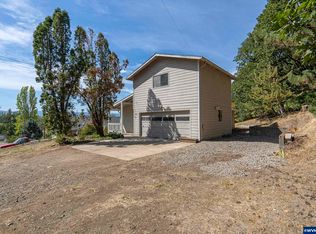 842 NE Center St, Sheridan, OR