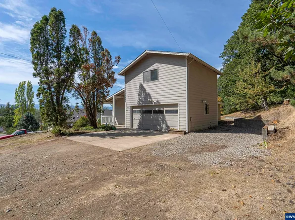 842 NE Center St, Sheridan, OR 97378