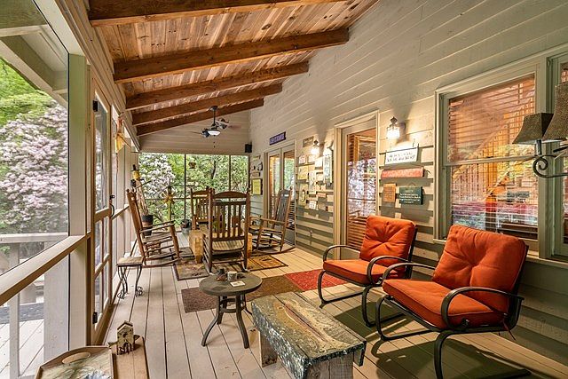 20th image of 61 River Bend Ct