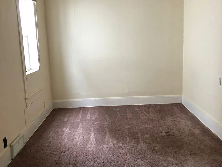 144 E Lincoln Ave — Photo 4