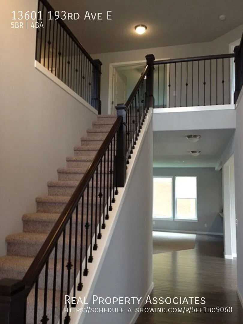 Rare opportunity to live in a beautiful 5 bedroom home, located in a private community — Photo 2