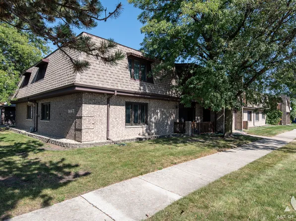 9147 S Roberts Rd #W-202, Hickory Hills, IL 60457
