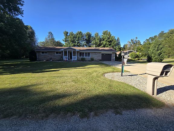 2nd image of 3006 S Sand Dunes Dr
