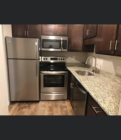 Park Place Apartments — Photo 40