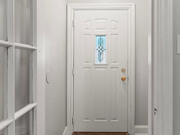 4th image of 11091 Wayburn St