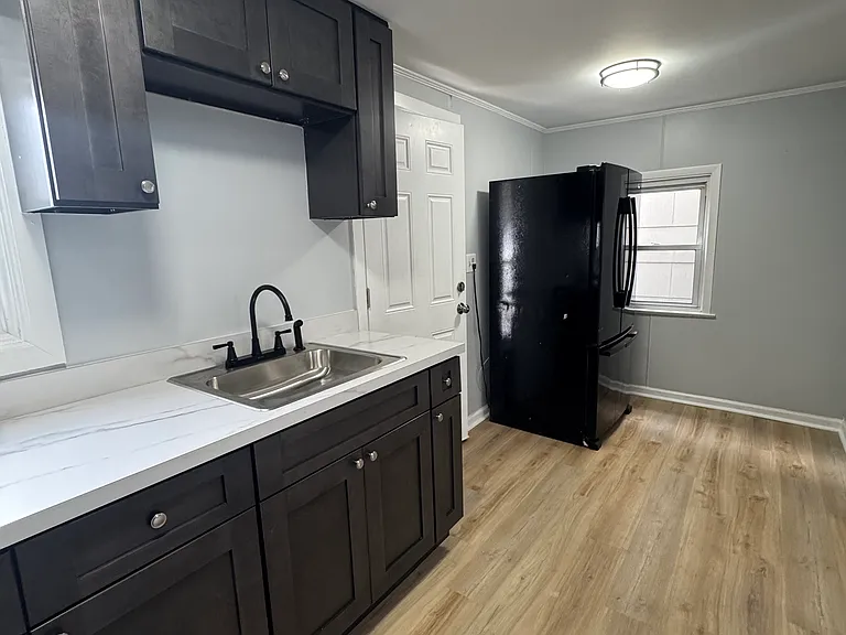 111 Henry St — Photo 21