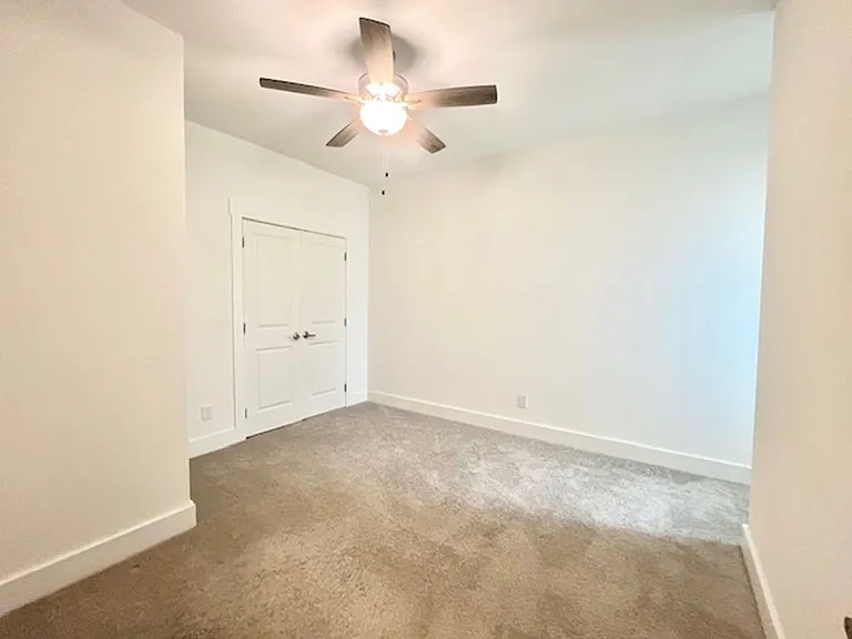 107 Date Palm Ln — Photo 16