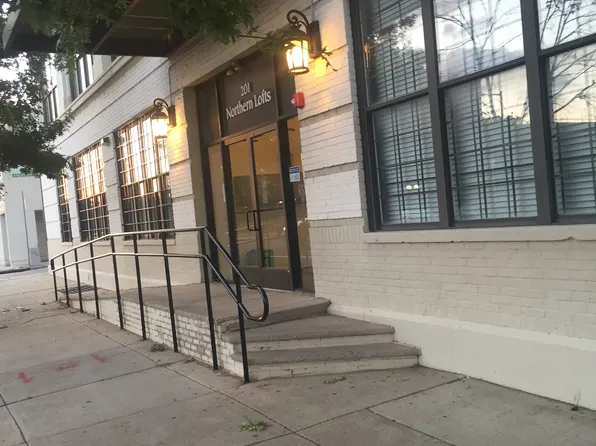 311 Poplar St #1C, Philadelphia, PA 19123