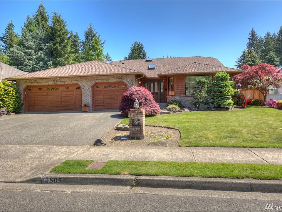 1st image of 3609 21st St SE