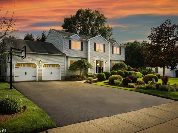 13 Daniel Dr, Hillsborough Twp., NJ 08844