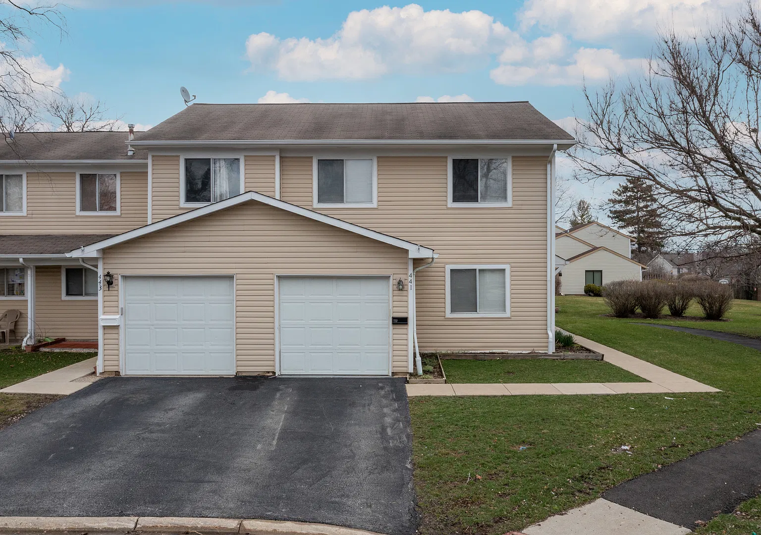 3 bed, 1.5 bath, 1270 sqft, $2,500 — Photo 2