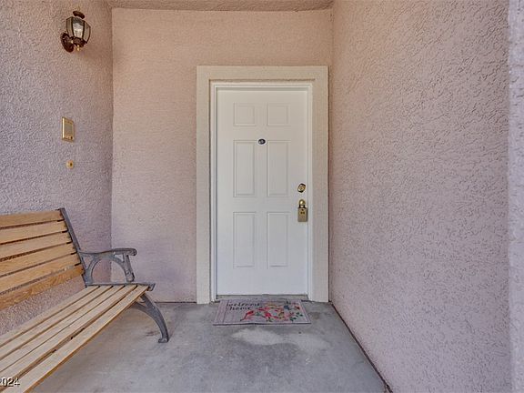 5th image of 5285 Dakotah Pointe Ct