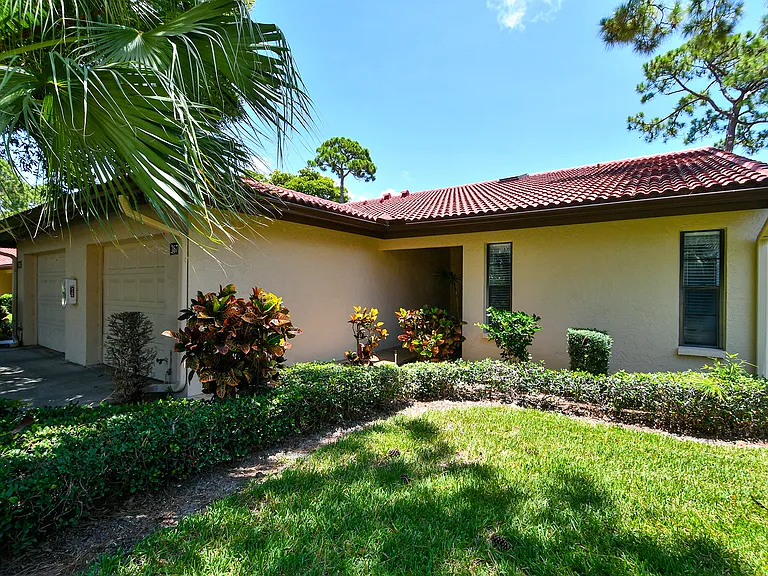 3672 Yellow Pine Ct — Photo 1