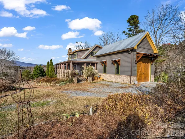 301 Peaks Dr, Lake Lure, NC 28746