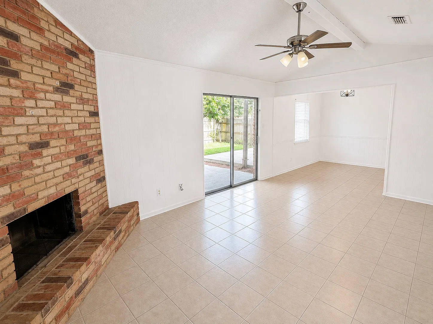 3 bed, 1336 sqft, $1,750 — Photo 4