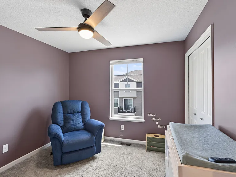 2193 Heritage Ln N — Photo 20