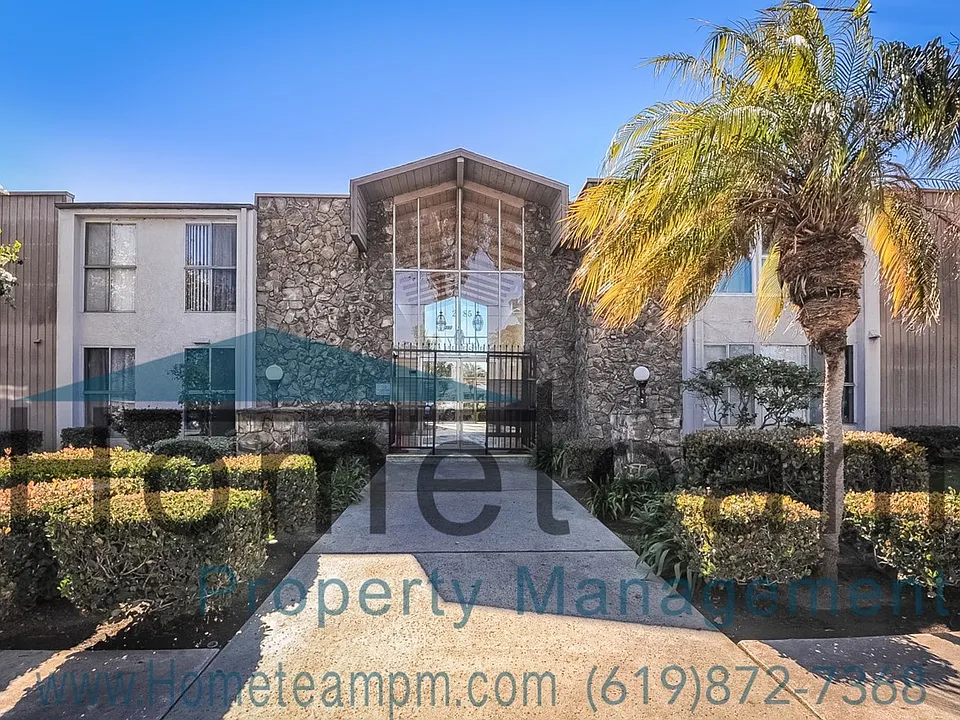 279 Moss St #16