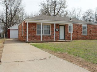 2112 Stevens Dr, Midwest City, OK 73110