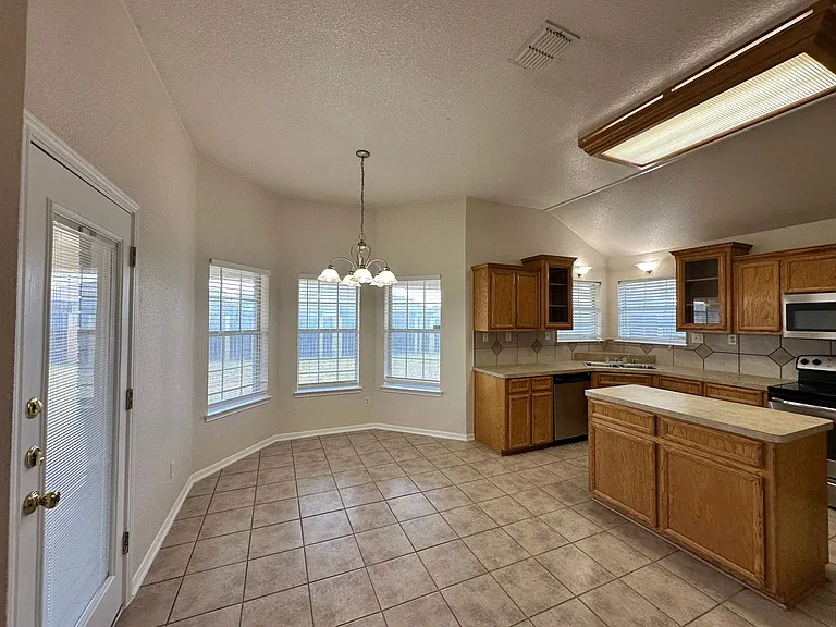 2709 Hydrangea Ave — Photo 15