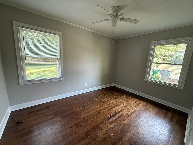 130 Seldon Dr — Photo 8