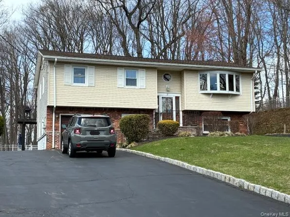 196 E Townline Road, West Nyack, NY 10994